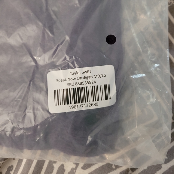 Official Taylor Swift Speak Now Cardigan - Picture 8 of 10